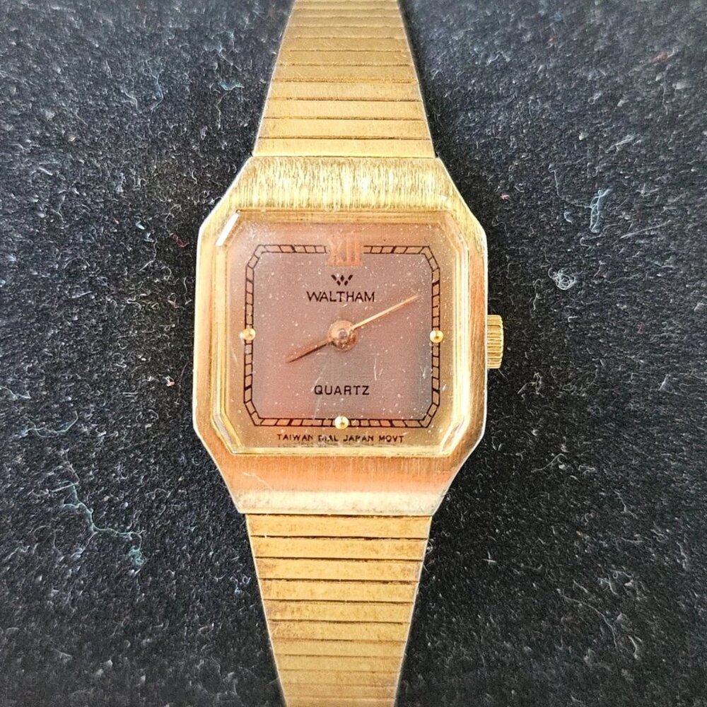 Vintage Waltham Women Wristwatch Japan Movt Analog Quartz Gold Tone Wrist Watch - Picture 6 of 10